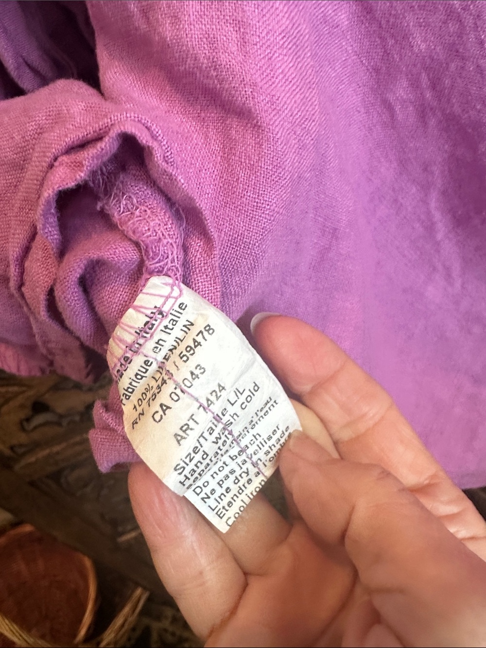 Relaxed Scoop-Neck Linen Top in Lavender - Picture 3 of 3